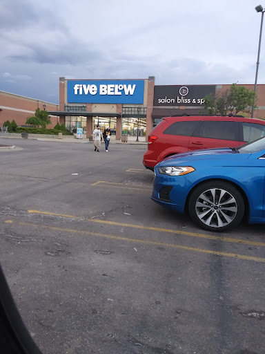 Variety Store «Five Below», reviews and photos, 14215 Hall Rd, Shelby Charter Township, MI 48315, USA