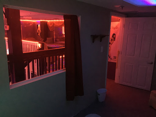 Night Club «Club 3X», reviews and photos, 226 W King St #190, Cocoa, FL 32922, USA