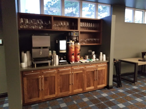 Golf Course «The Clubs of Kingwood - Deerwood Clubhouse», reviews and photos, 1717 Forest Garden Dr, Kingwood, TX 77345, USA