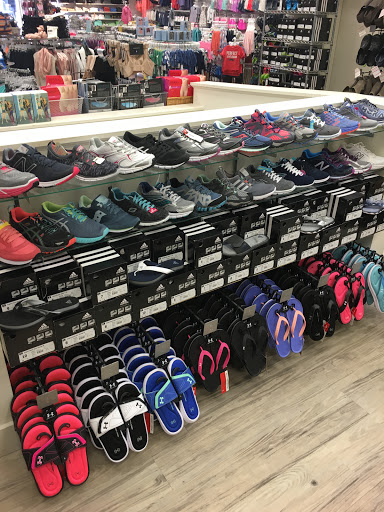 Clothing Store «Basics Clothing Co», reviews and photos, 24 Circuit Ave C, Oak Bluffs, MA 02557, USA