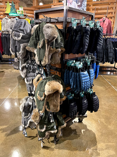 Clothing Store «L.L. Bean», reviews and photos, 75 Evergreen Way, South Windsor, CT 06074, USA
