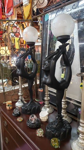 Thrift Store «OddBalls Nifty Thrift», reviews and photos, 530 NE 13th St, Fort Lauderdale, FL 33304, USA