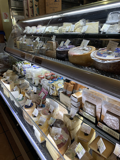 Wine Store «Farmstead Cheeses & Wines, Alameda», reviews and photos, 1650 Park St, Alameda, CA 94501, USA