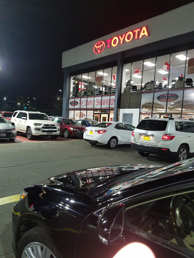 Toyota Dealer «New Rochelle Toyota», reviews and photos, 47 Cedar St, New Rochelle, NY 10801, USA
