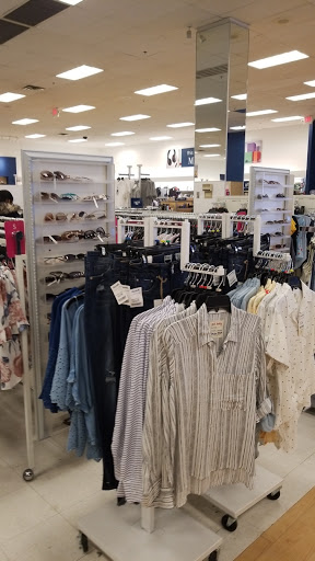Department Store «Marshalls», reviews and photos, 8 Allstate Rd, Dorchester, MA 02125, USA