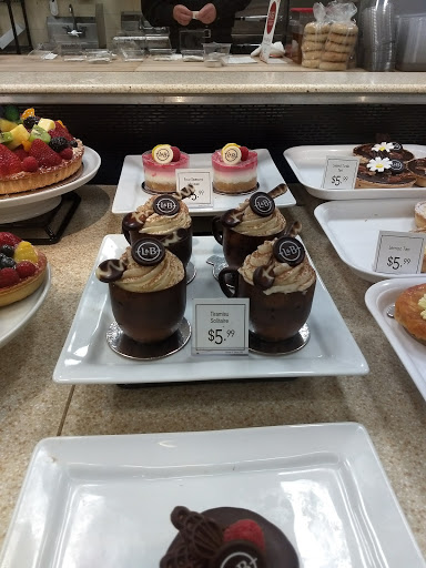 Grocery Store «Lunds & Byerlys Highland Park», reviews and photos, 2128 Ford Pkwy, St Paul, MN 55116, USA