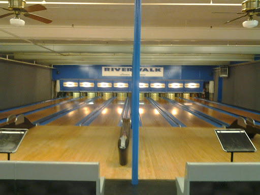 Bowling Alley «Riverwalk Lanes & Games», reviews and photos, 11 High St, Amesbury, MA 01913, USA