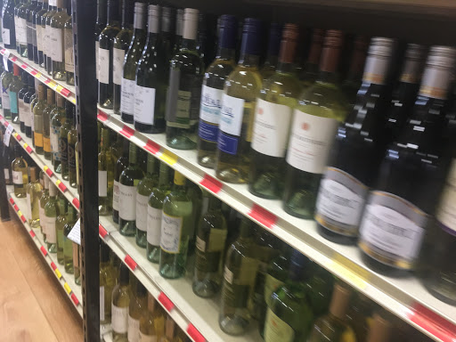 Wine Store «Wine Outlet», reviews and photos, 10 Meadowlands Pkwy, Secaucus, NJ 07094, USA