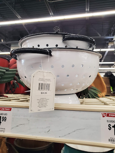 Home Improvement Store «Tractor Supply Co.», reviews and photos, 8135 Brookville Rd, Indianapolis, IN 46239, USA