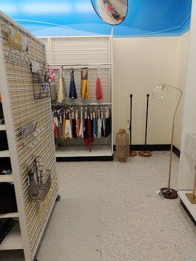 Clothing Store «Ross Dress for Less», reviews and photos, 926 Airport Center Rd, Allentown, PA 18109, USA