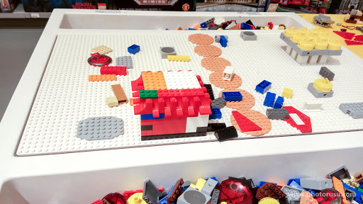 The LEGO® Store Fairview Pointe Claire