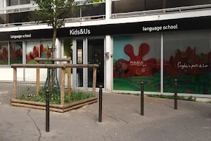 Kids&Us Paris 5 - English for children image