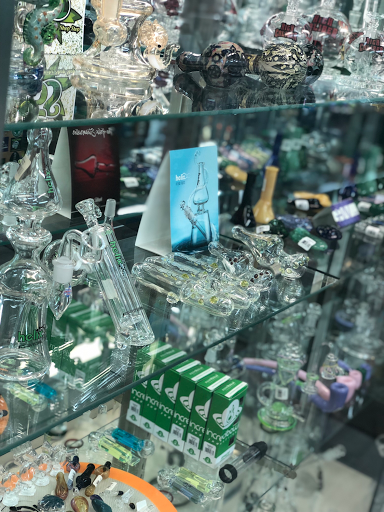 Vaporizer Store «South Side Smoke Shop», reviews and photos, 6240 S Pulaski Rd, Chicago, IL 60629, USA