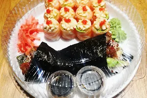 Lucky sushi&Chinese food image
