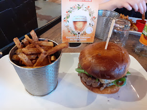 Photo n°127 de HOUSE BERRY BURGER à Saint-Germain-du-Puy ()
