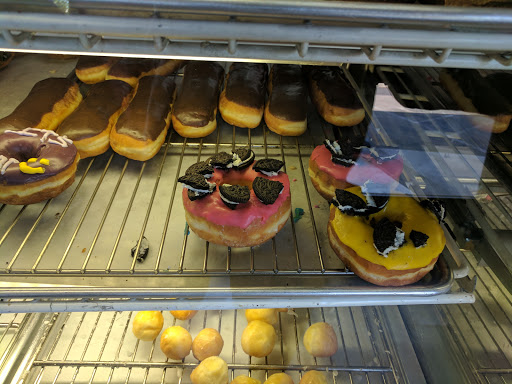 Donut Shop «Daily Fresh Donuts», reviews and photos, 1154 W Yosemite Ave, Manteca, CA 95337, USA