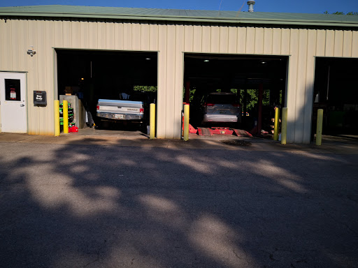 Auto Repair Shop «Grassland Car Care Center», reviews and photos, 1105 Battlewood St, Franklin, TN 37069, USA