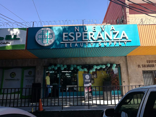 Esperanza Beauty Supply • Salvador del Mundo