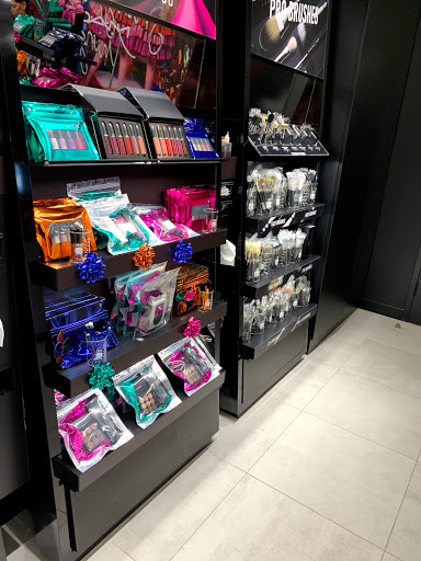 Cosmetics Store «MAC Cosmetics», reviews and photos, 3400 N Sepulveda Blvd, Manhattan Beach, CA 90266, USA