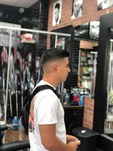 Barber Shop «Avenue Barbershop», reviews and photos, 68-32 Myrtle Ave, Glendale, NY 11385, USA