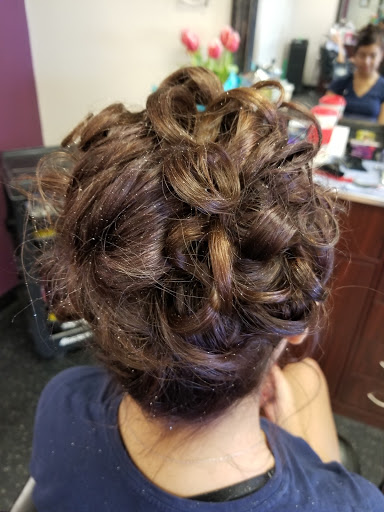 Beauty Salon «A Cut Above Family Haircare», reviews and photos, 3960 N Oracle Rd, Tucson, AZ 85705, USA