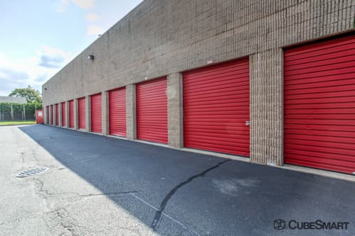 Self-Storage Facility «CubeSmart Self Storage», reviews and photos, 240 Bay Shore Rd, North Babylon, NY 11703, USA
