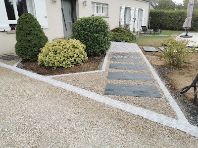 Holding FLACJ propriétaire de la SAS PETRAULT à Savonnières