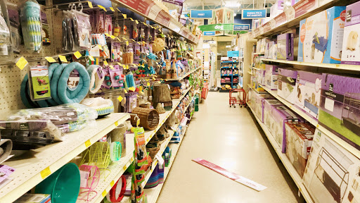 Pet Supply Store «PetSmart», reviews and photos, 400 Mill Creek Dr, Secaucus, NJ 07094, USA