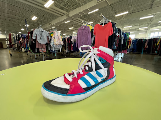 Thrift Store «Goodwill Short Pump Retail Store», reviews and photos, 4200 Tom Leonard Dr, Glen Allen, VA 23060, USA