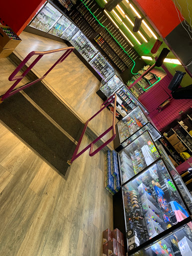 Tobacco Shop «Starbuzz Smoke Shop», reviews and photos, 668 Soscol Ave, Napa, CA 94559, USA