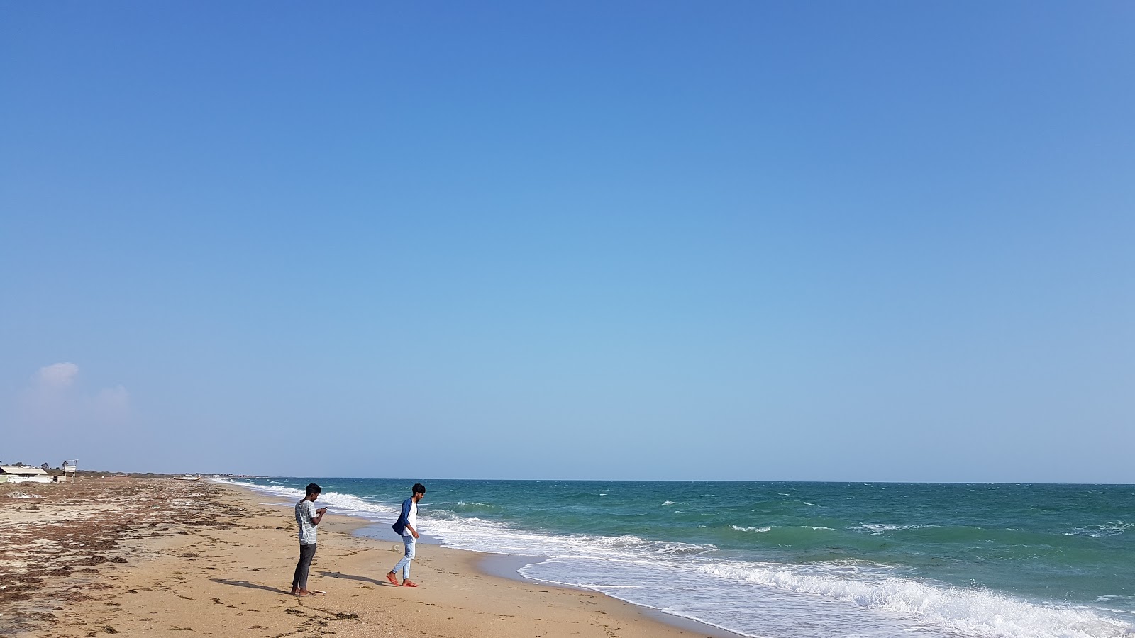 Φωτογραφία του Keeri Beach παροχές περιοχής