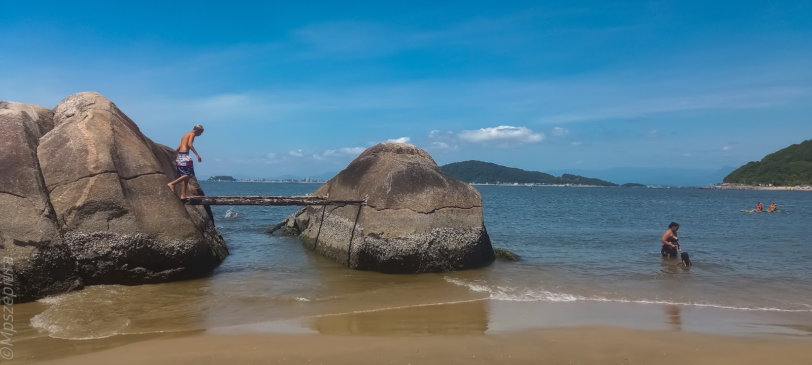 Amores Beach photo #7