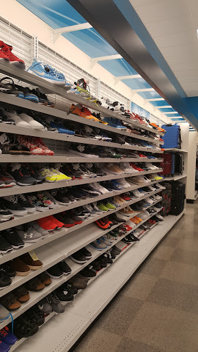 Clothing Store «Ross Dress for Less», reviews and photos, 1401 Missouri Ave N, Largo, FL 33770, USA