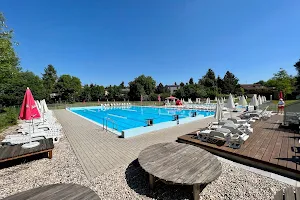 Swimming pool Kolovraty image