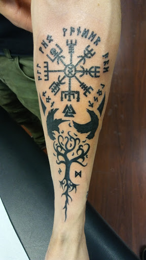 Tattoo Shop «THREE ANCHORS TATTOO», reviews and photos, 1662 State Rd, Cuyahoga Falls, OH 44223, USA