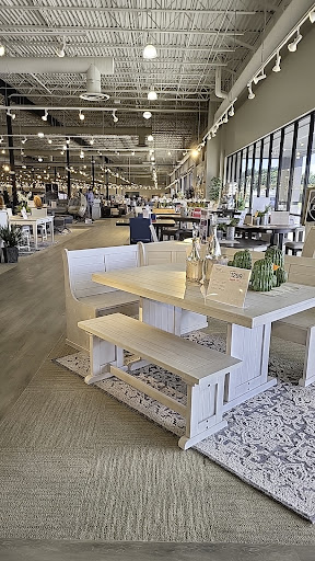 Shopping Mall «Furniture Row Shopping Center», reviews and photos, 1334 N Eastgate Ave, Springfield, MO 65802, USA