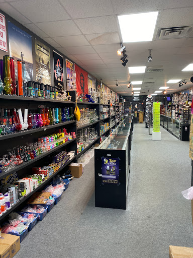 Tobacco Shop «323 Smoke Shop», reviews and photos, 1801 E SE Loop 323 #300, Tyler, TX 75701, USA