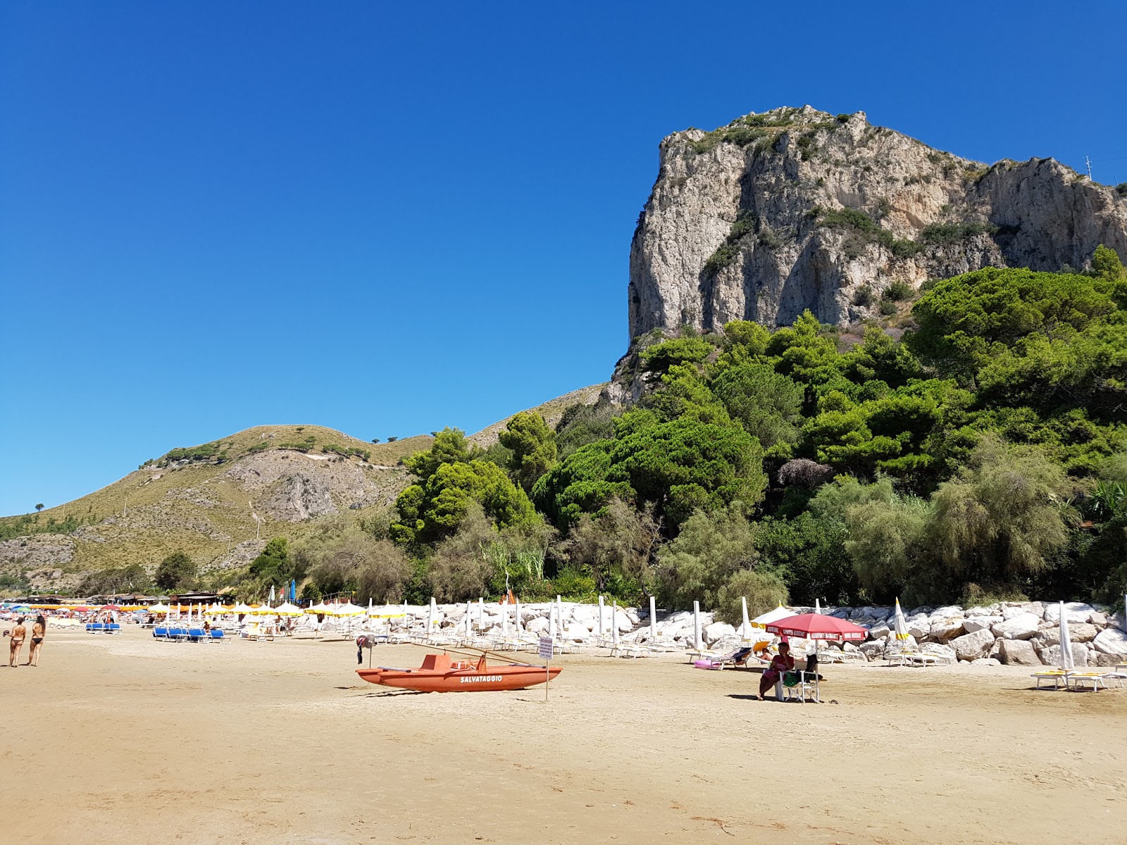 Zdjęcie Spiaggia via Flacca Sperlonga z poziomem czystości wysoki