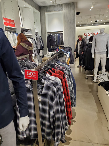Clothing Store «Express», reviews and photos, 153 Old Orchard Shopping Center, Skokie, IL 60077, USA