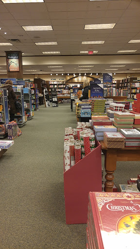 Book Store «Barnes & Noble», reviews and photos, 7020 Valley Creek Rd, Woodbury, MN 55125, USA