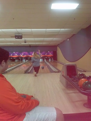 Bowling Alley «AMF Centereach Lanes», reviews and photos, 40 Horseblock Rd, Centereach, NY 11720, USA