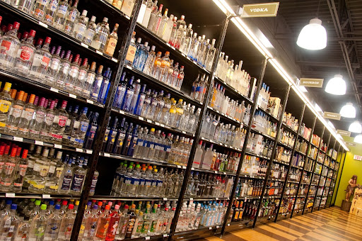 Liquor Store «The New Wine Regions Discount Wines & Liquors», reviews and photos, 2423 US-27, Clermont, FL 34711, USA