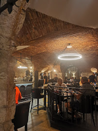 Atmosphère du Restaurant Les Voutes à Aix-les-Bains - n°18