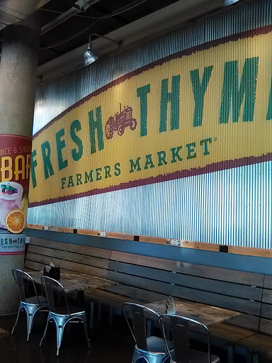 Grocery Store «Fresh Thyme Farmers Market - Milwaukee», reviews and photos, 470 E Pleasant St, Milwaukee, WI 53202, USA