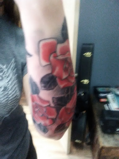 Explore pura vida tattoo ideas, creative tattoo ideas in Altoona, available at Custom Skin Art