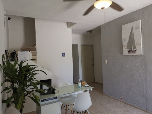 Dentista Playa del Carmen Dr Martín Covarrubias