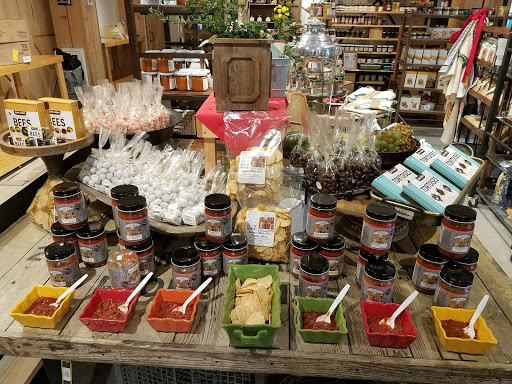 Shopping Mall «Eagle Village Shops», reviews and photos, 503 W Lancaster Ave, Wayne, PA 19087, USA