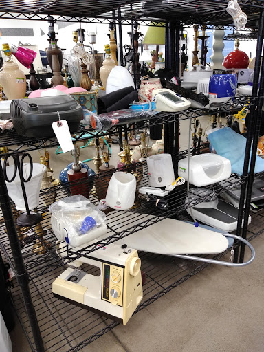 Thrift Store «Thunderbird & Dysart Goodwill Retail Store & Donation Center», reviews and photos, 13055 W Thunderbird Rd, El Mirage, AZ 85335, USA