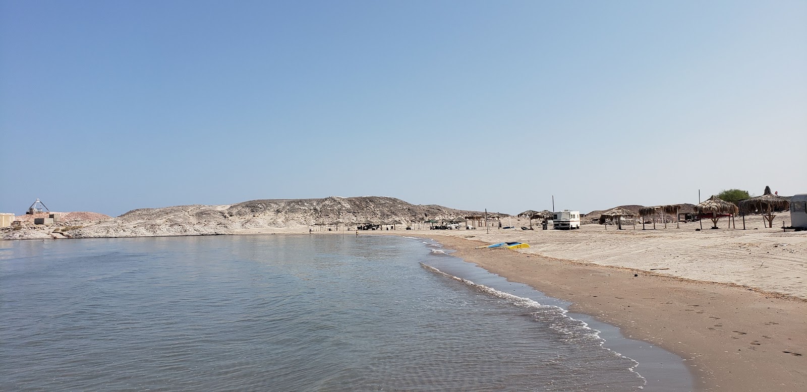 Photo de Playa Escondida avec l'eau cristalline de surface