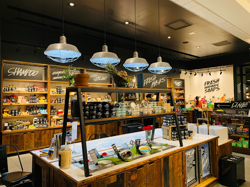 Cosmetics Store «Lush Cosmetics», reviews and photos, 2800 W Big Beaver Rd # 232, Troy, MI 48084, USA